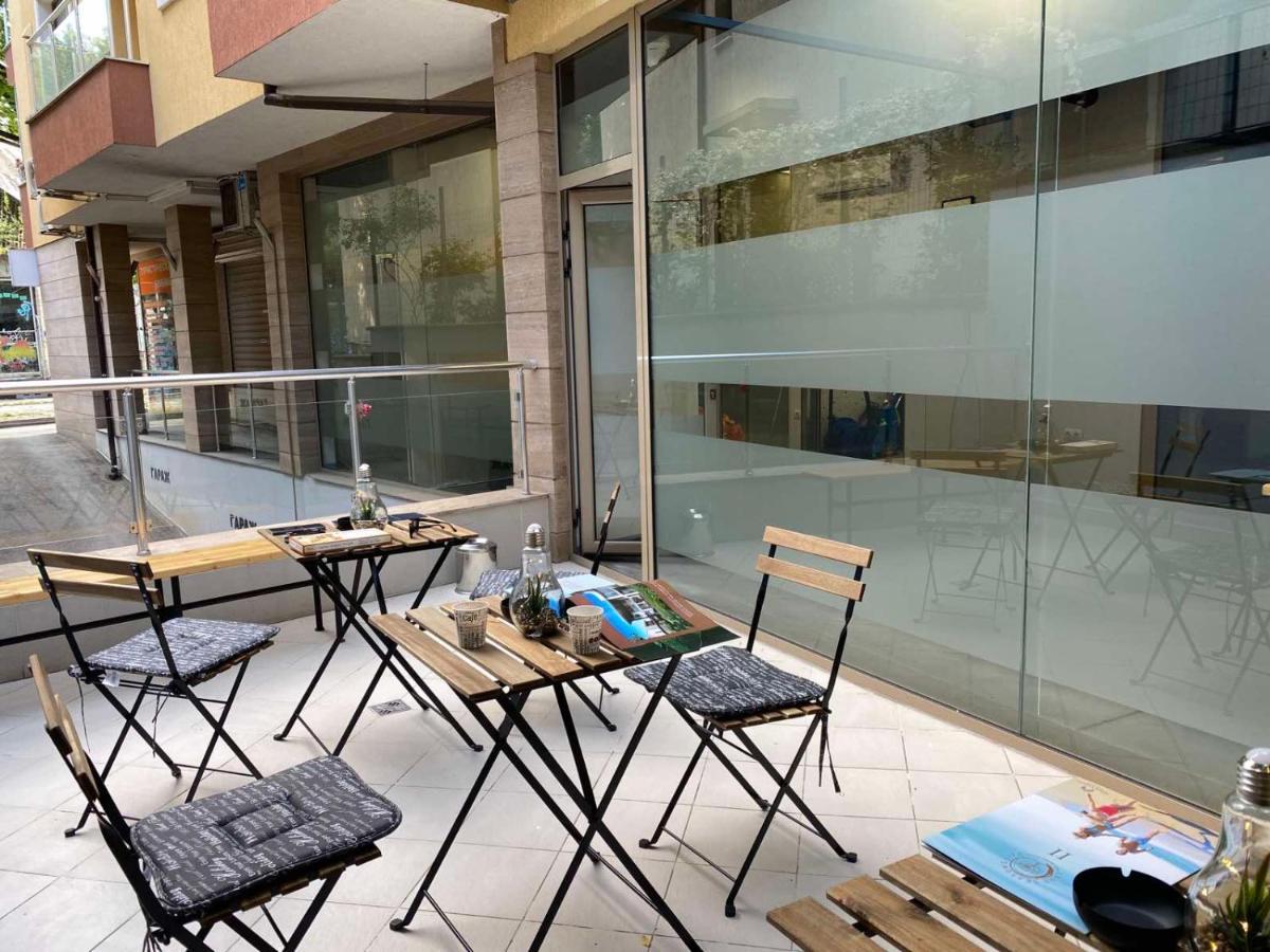 Marelis Sea Hostel Varna Extérieur photo